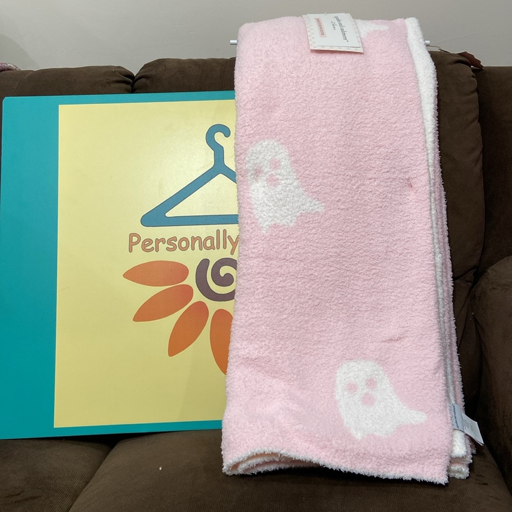 Cupcakes & Cashmere Oversized GHOST Print Throw